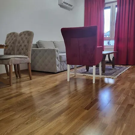 Apartment Dora 3 *